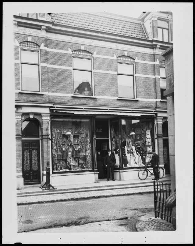 Heerenstraat nr 32 …